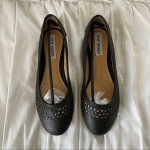 black ballet flats